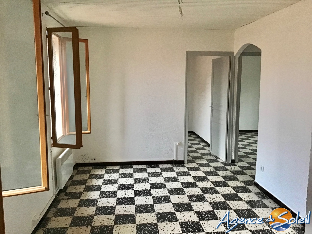 Immeuble  - 150m² - PEZILLA LA RIVIERE