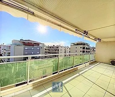 Appartement 3 pièces - 80m² - CANNES