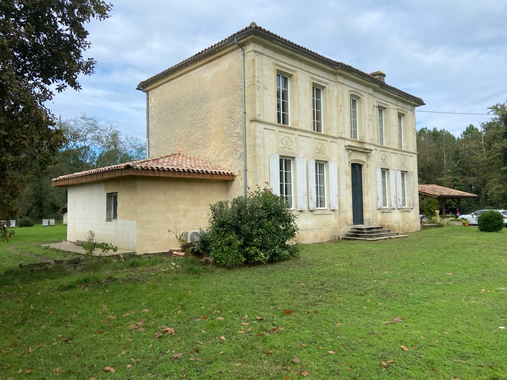 Maison 5 pièces - 244m² - ST SYMPHORIEN