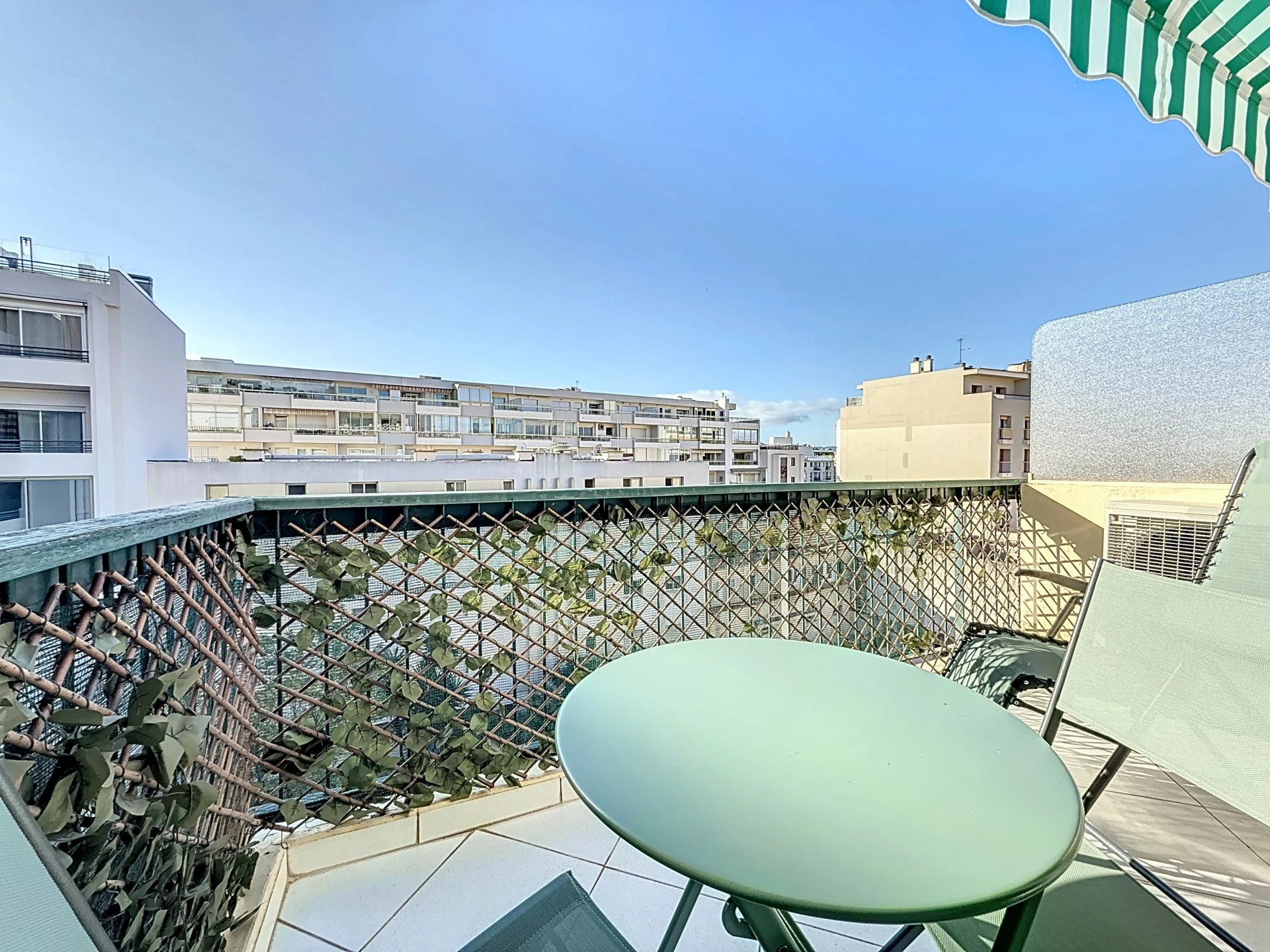 Appartement 1 pièce - 23m² - CANNES