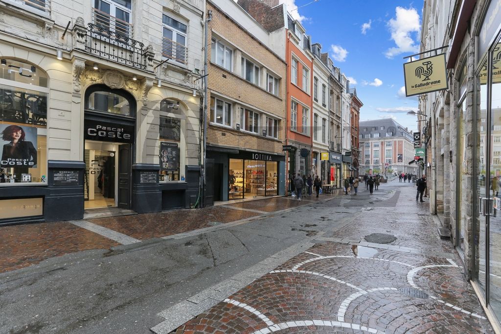 Local Professionnel  - 129m² - LILLE