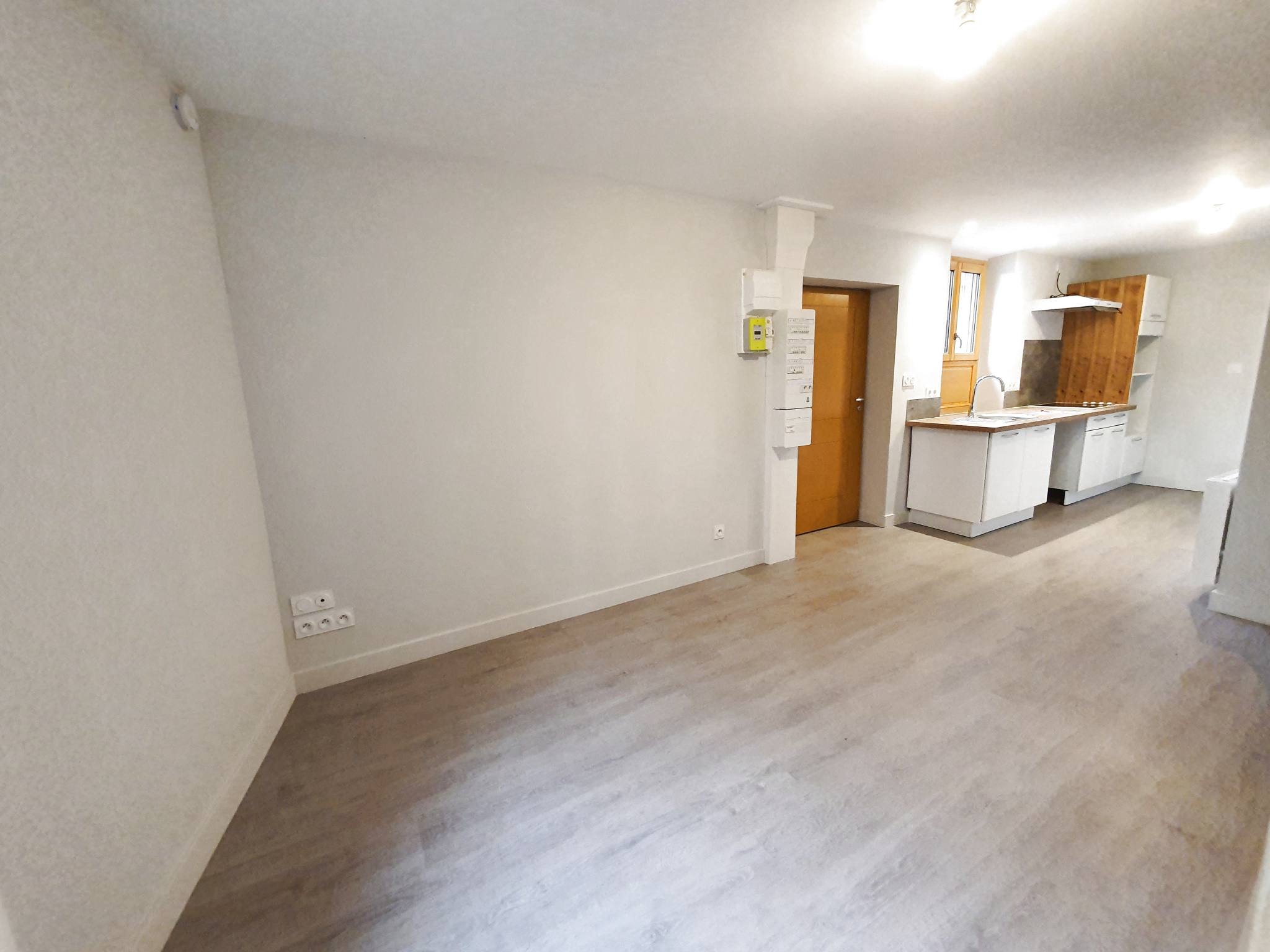 Appartement 3 pièces - 66m² - COUZON AU MONT D OR