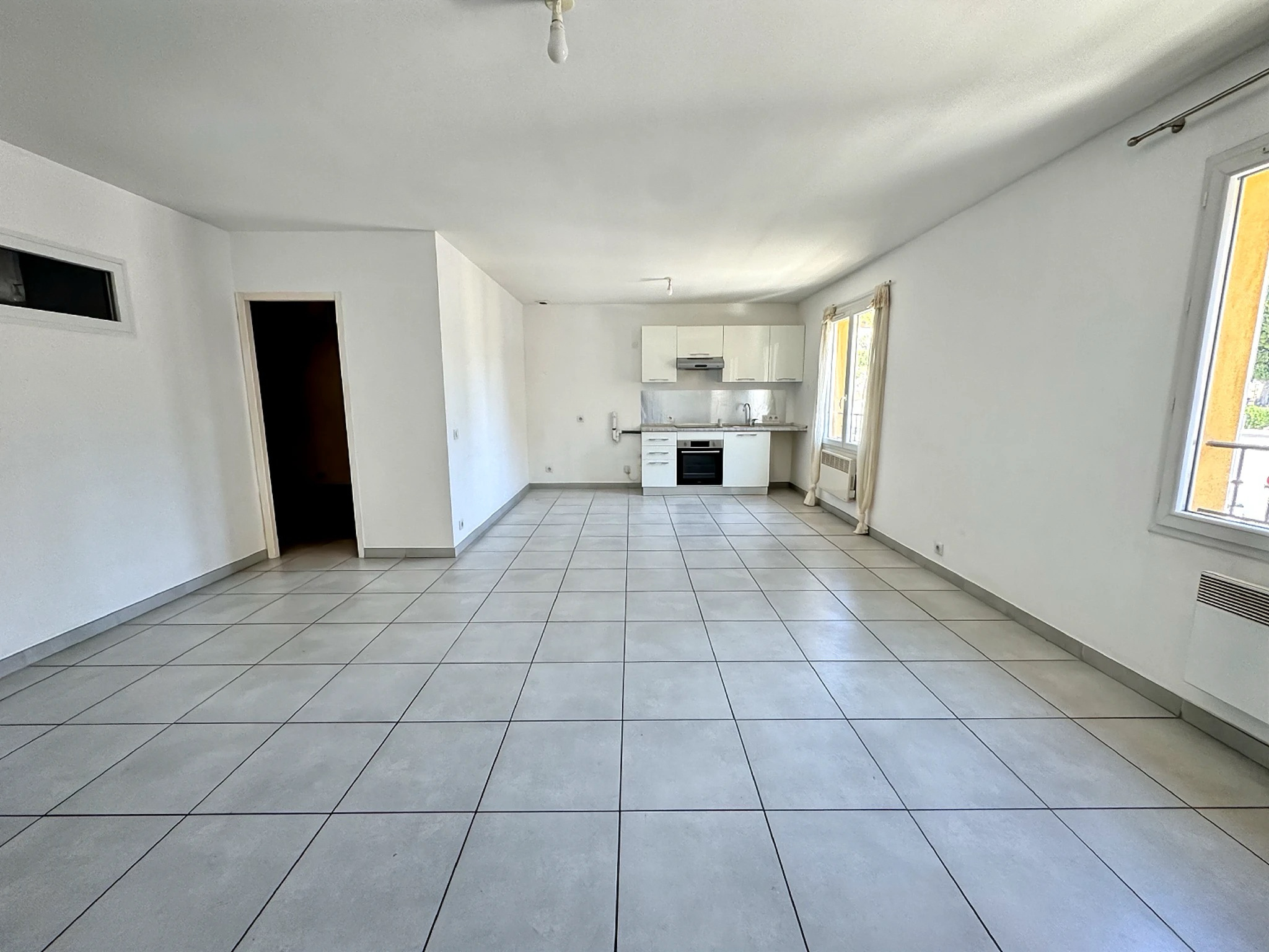 Appartement 3 pièces - 81m² - DRAGUIGNAN