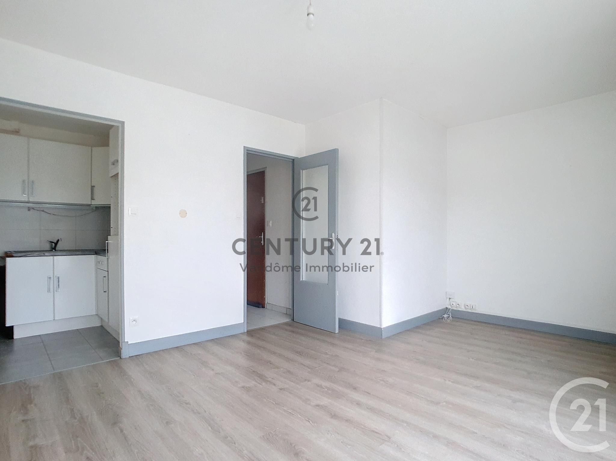 Appartement 1 pièce - 25m² - CREPY EN VALOIS