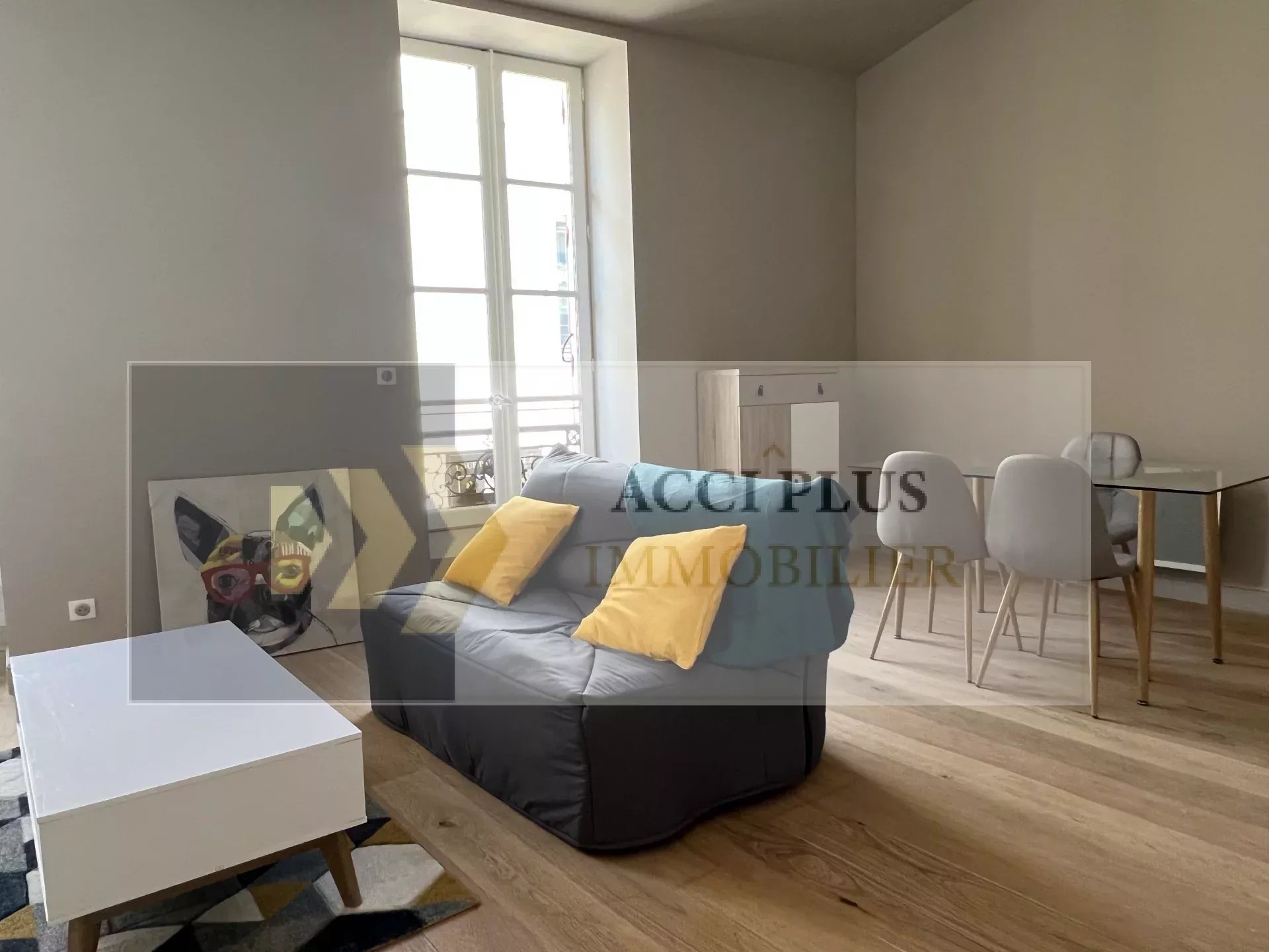 Appartement 1 pièce - 32m² - NIMES