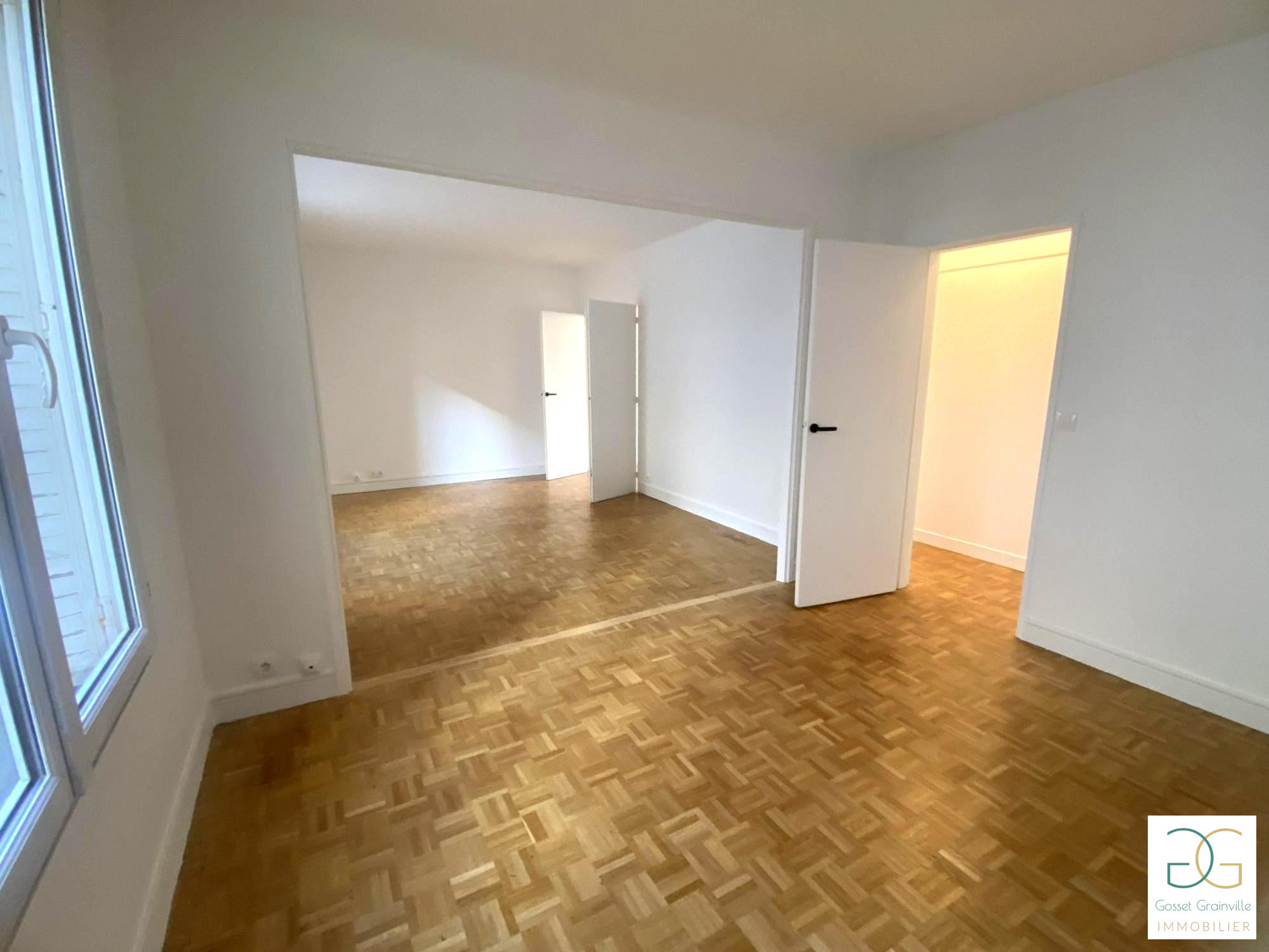 Appartement 4 pièces - 78m² - VERSAILLES