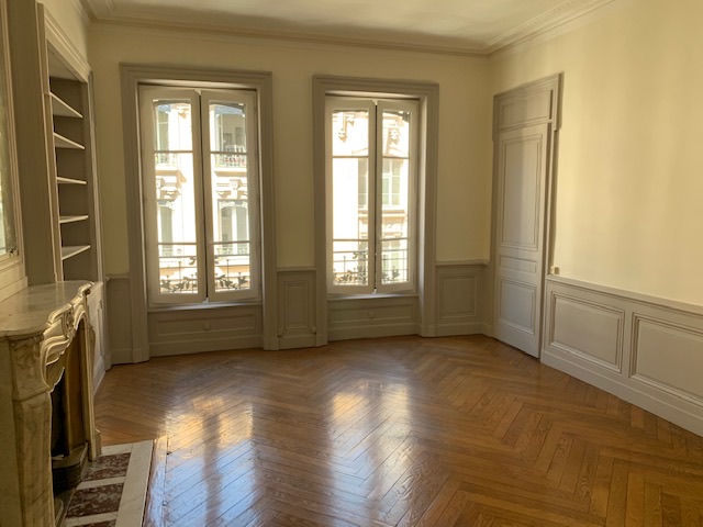 Appartement 3 pièces - 90m² - LYON  - 1er