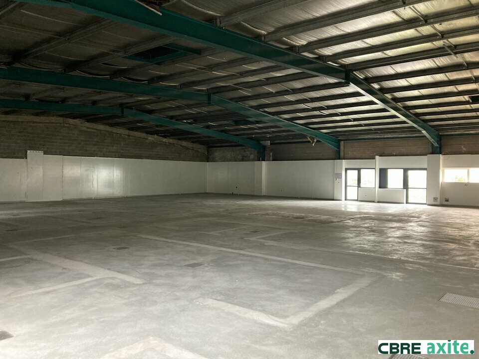 Local industriel  - 764m² - GRENOBLE