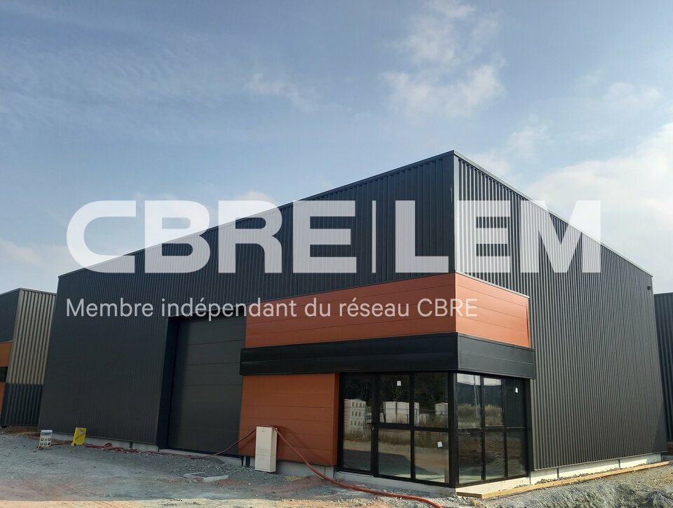 Local industriel  - 330m² - SOLIERS