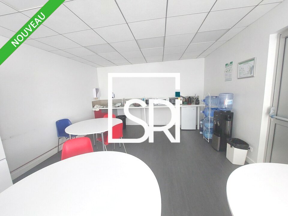 Local Professionnel  - 2 860m² - COURNON D AUVERGNE