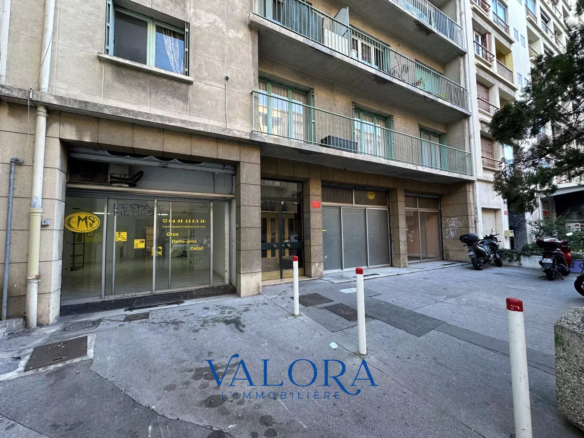 Local commercial  - 210m² - MARSEILLE  - 5ème