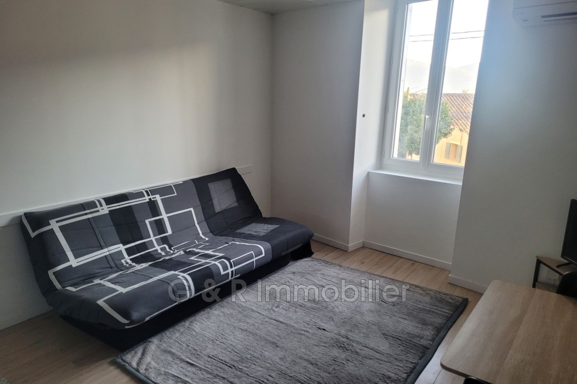 Appartement 1 pièce - 18m² - CUGES LES PINS