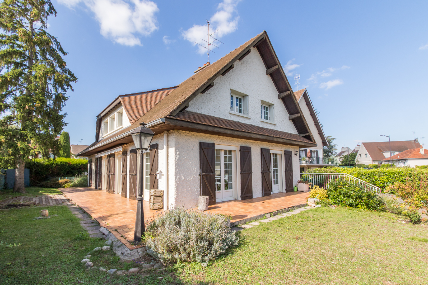 Maison 7 pièces - 172m² - FONTAINE LES DIJON