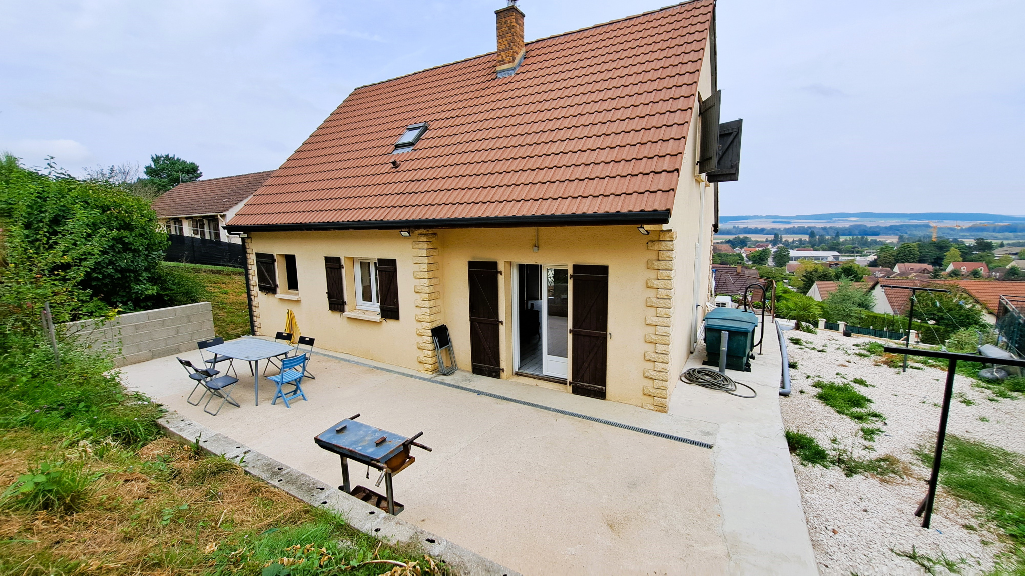 Maison 5 pièces - 97m² - PONT SUR YONNE