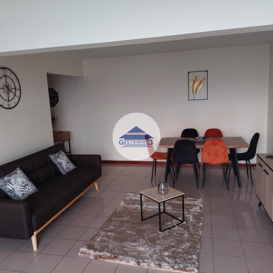 Appartement 4 pièces - Meublé  - 87m² - FORT DE FRANCE