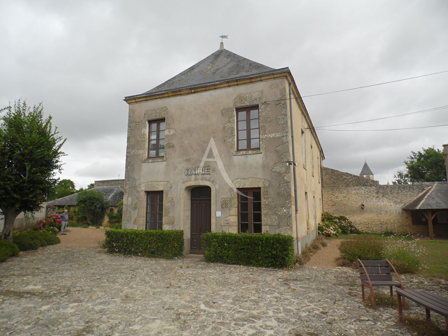 Local Professionnel  - 27m² - AUBIGNE SUR LAYON