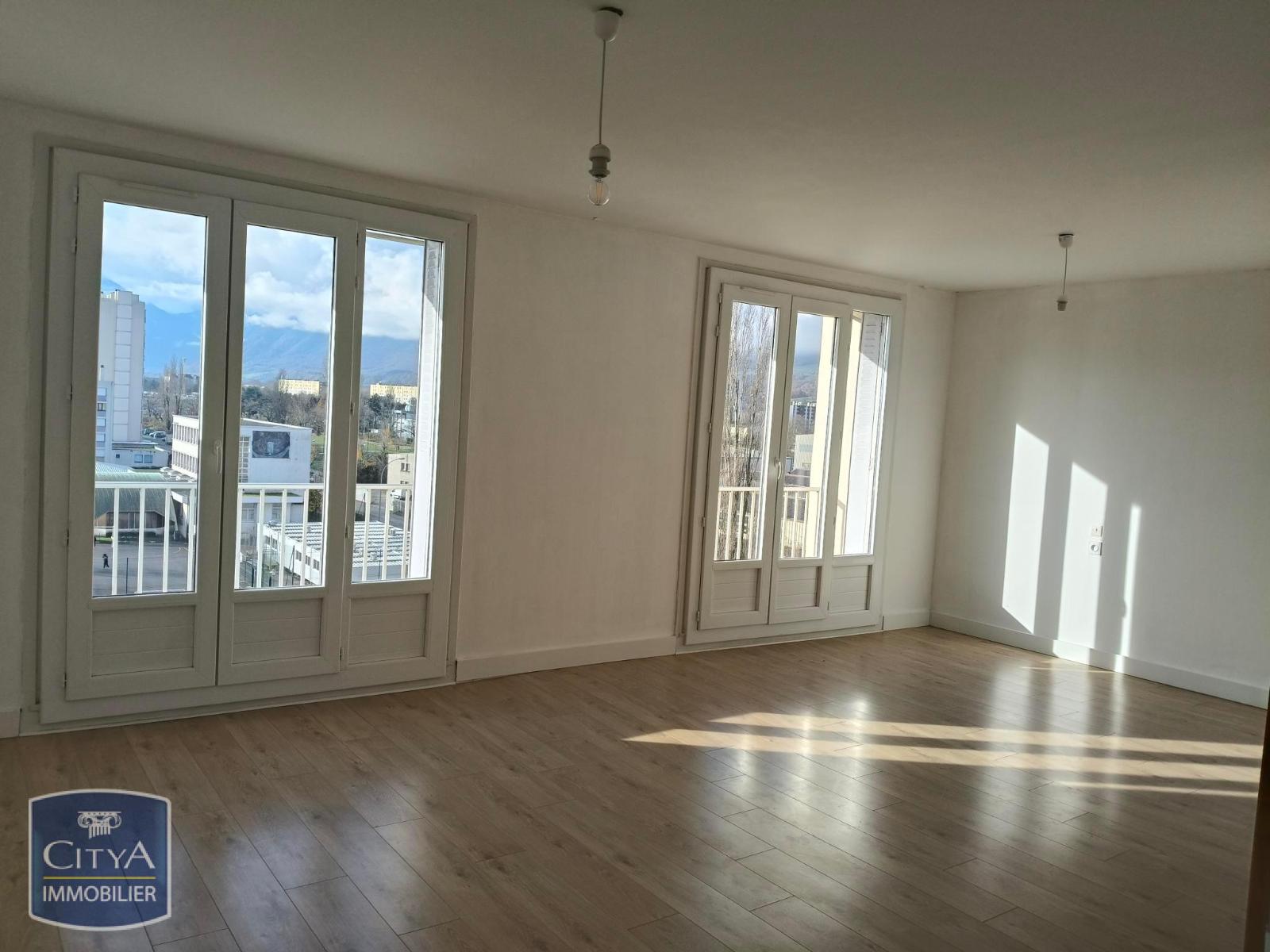 Appartement 3 pièces - 75m² - LE PONT DE CLAIX