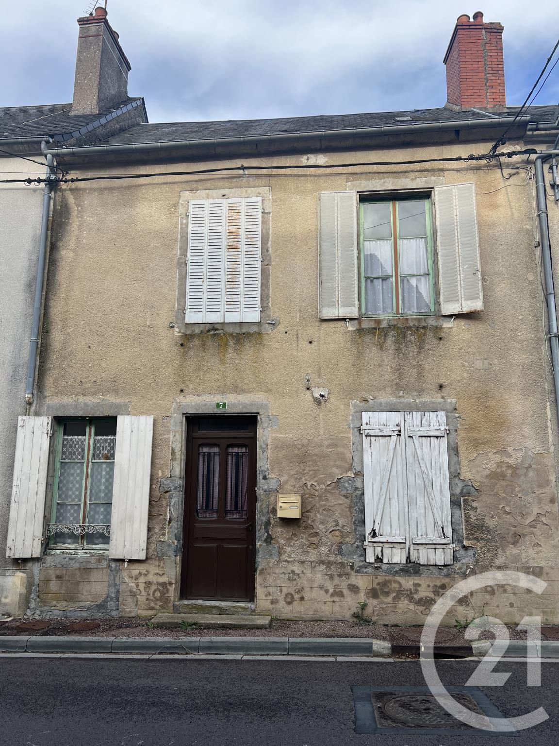 Maison 7 pièces - 117m² - ST SAULGE