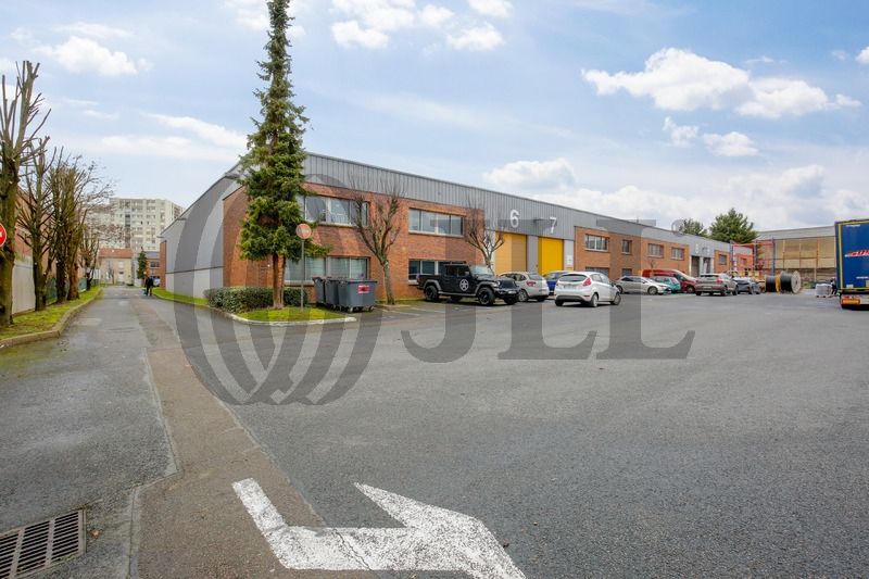 Local industriel  - 650m² - LE BOURGET