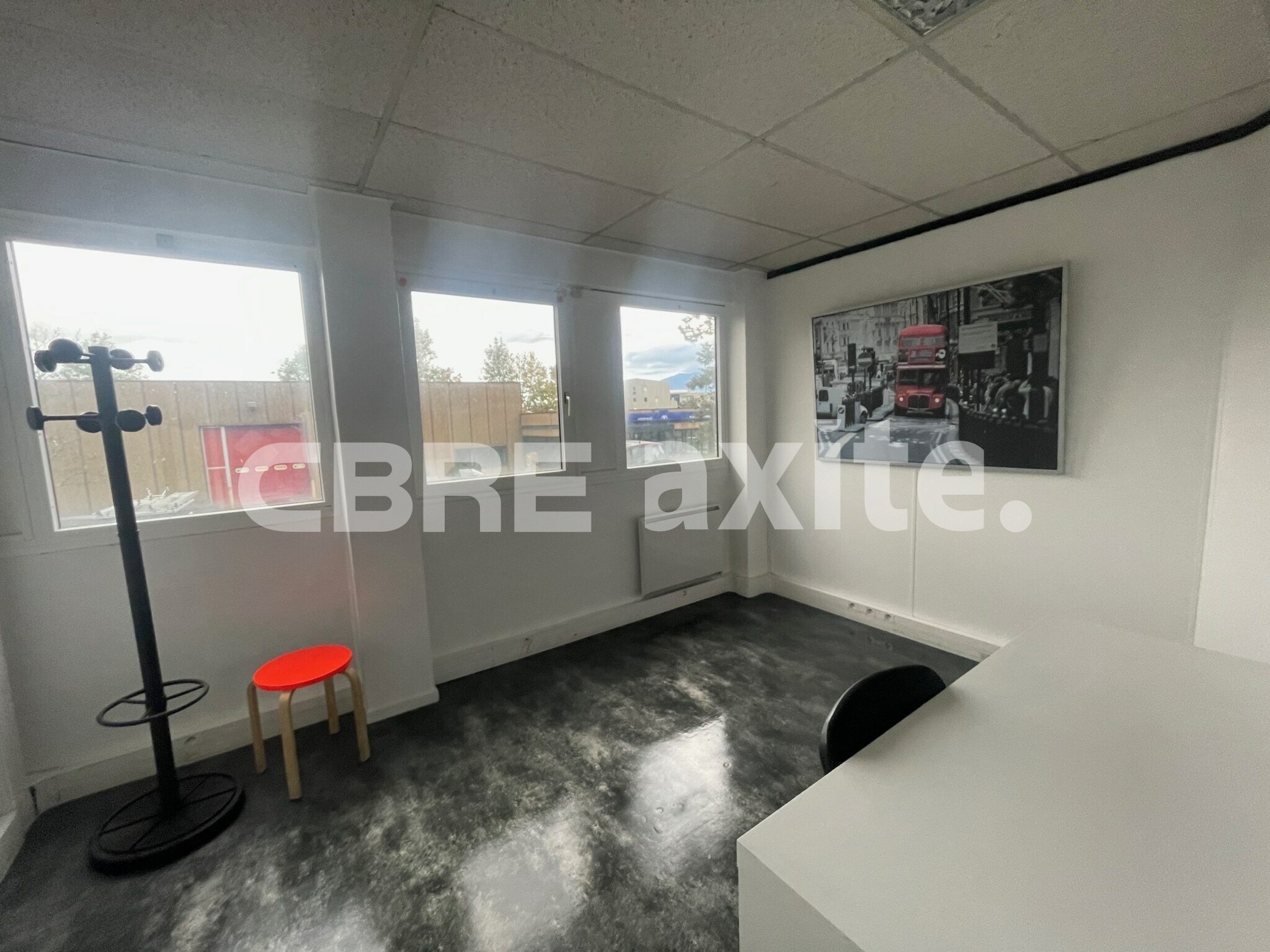 Local Professionnel  - 185m² - CRAN GEVRIER