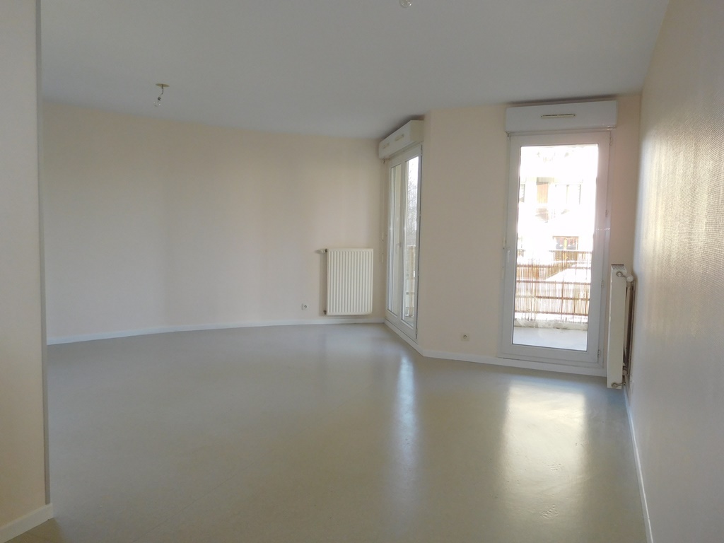 Appartement 3 pièces - 69m² - LA MOTTE SERVOLEX