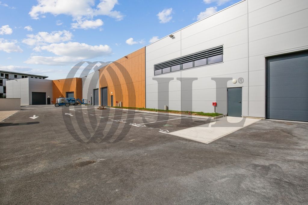 Local industriel  - 1 148m² - GRIGNY