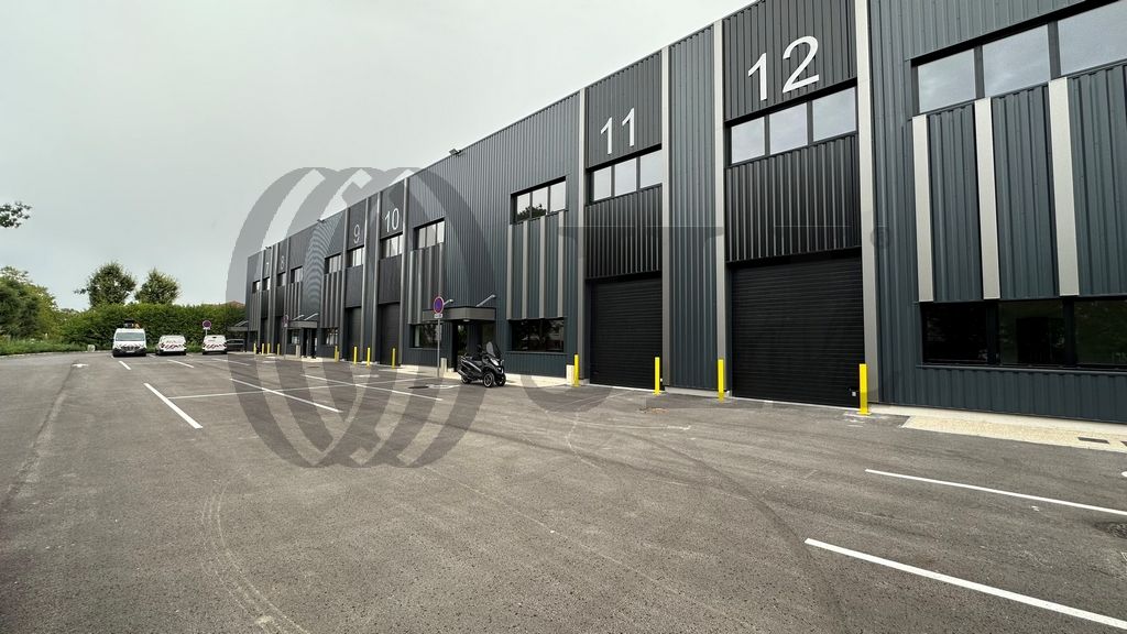 Local industriel  - 804m² - CERGY