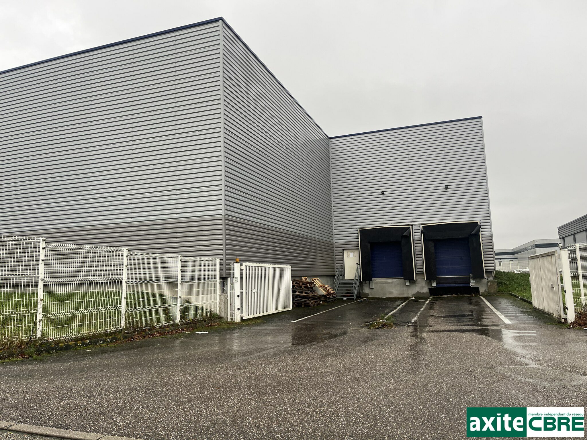 Local industriel  - 1 425m² - SATOLAS ET BONCE