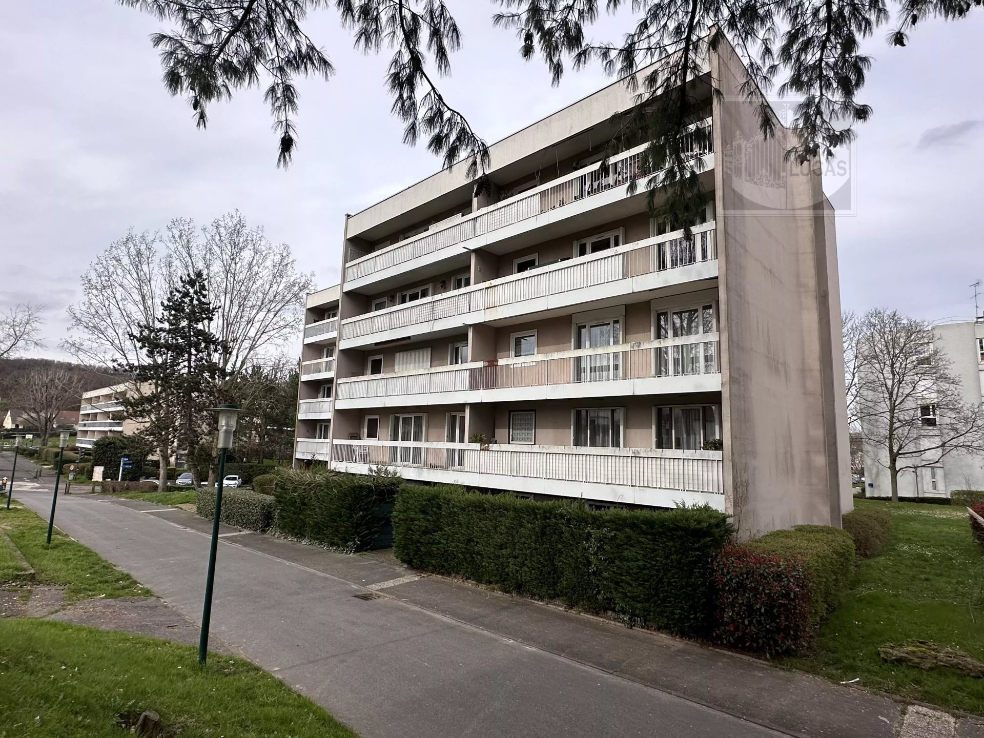 Appartement 5 pièces - 91m² - VERRIERES LE BUISSON