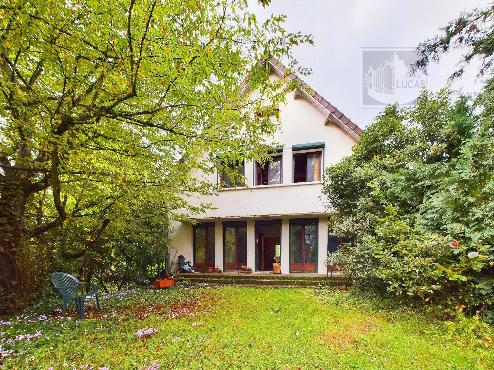 Maison 6 pièces - 233m² - VERRIERES LE BUISSON