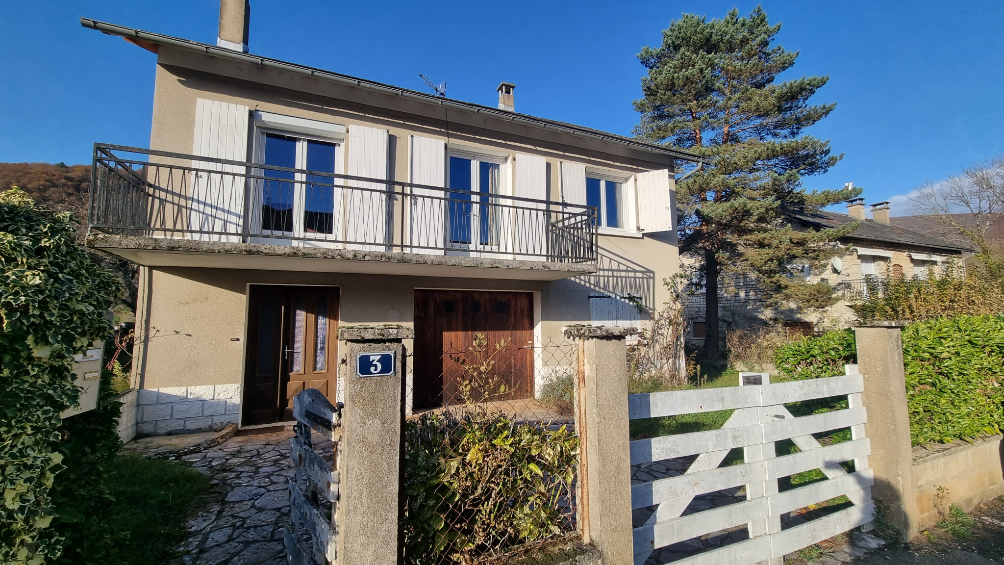 Maison 5 pièces - 91m² - ST GENIEZ D OLT ET D AUBRAC