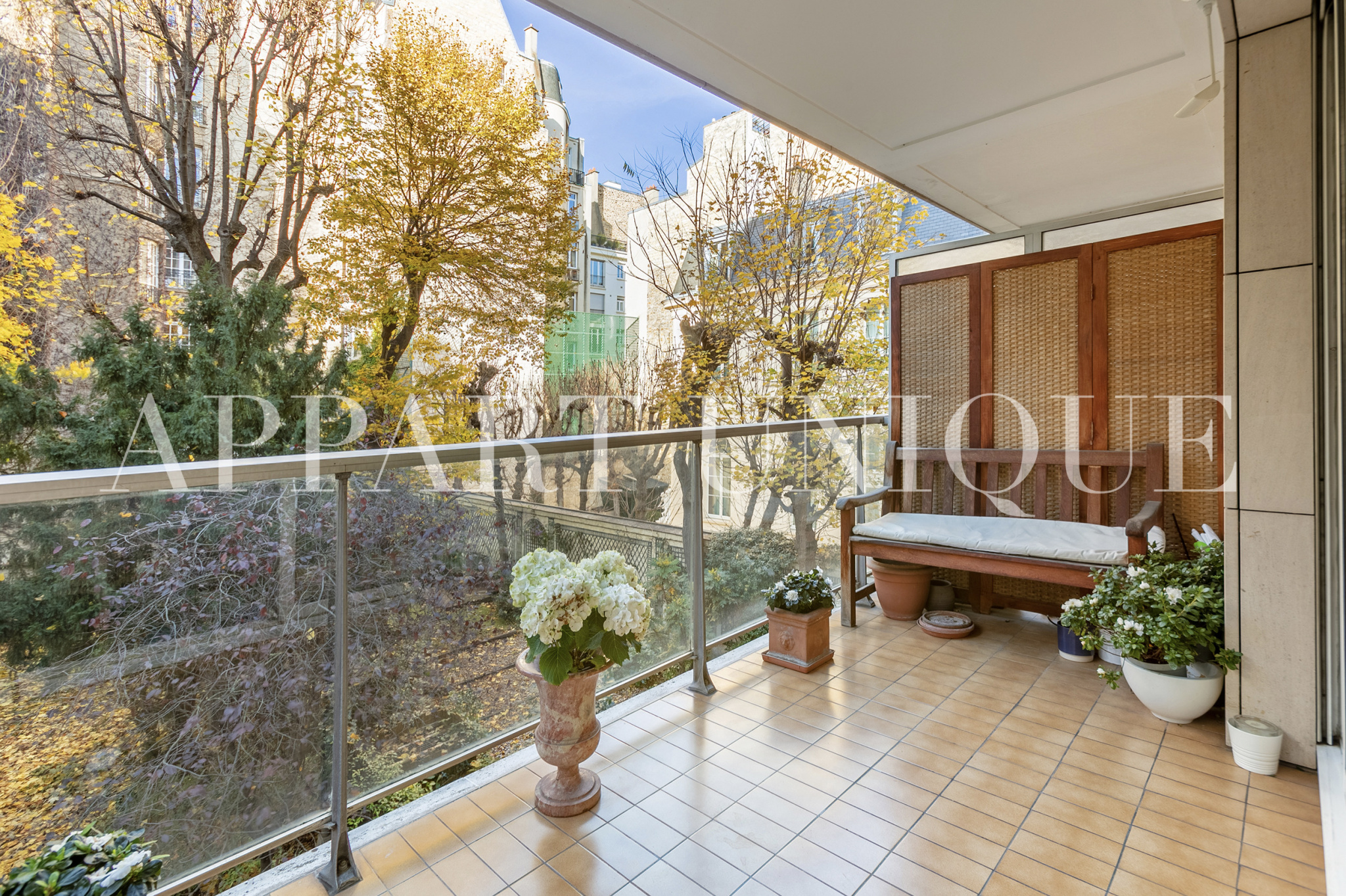 Appartement 5 pièces - 137m² - PARIS - 16ème