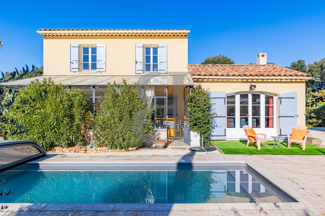 Maison 5 pièces - 144m² - GRIGNAN