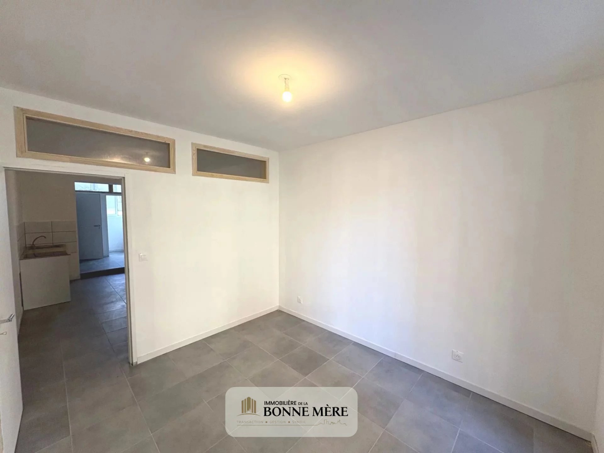 Appartement 2 pièces - 32m² - MARSEILLE  - 14ème