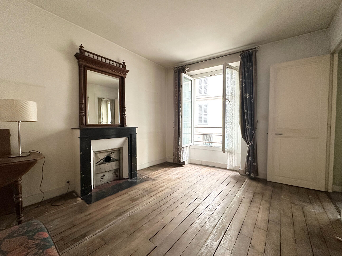 Appartement 2 pièces - 27m² - PARIS  - 18ème