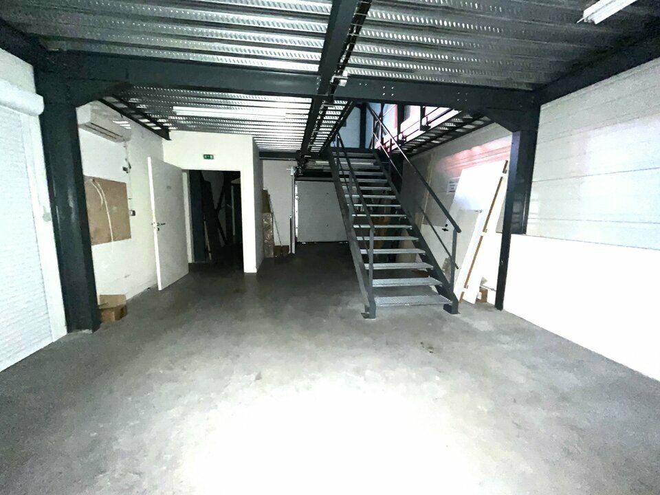 Local industriel  - 310m² - VALENCE