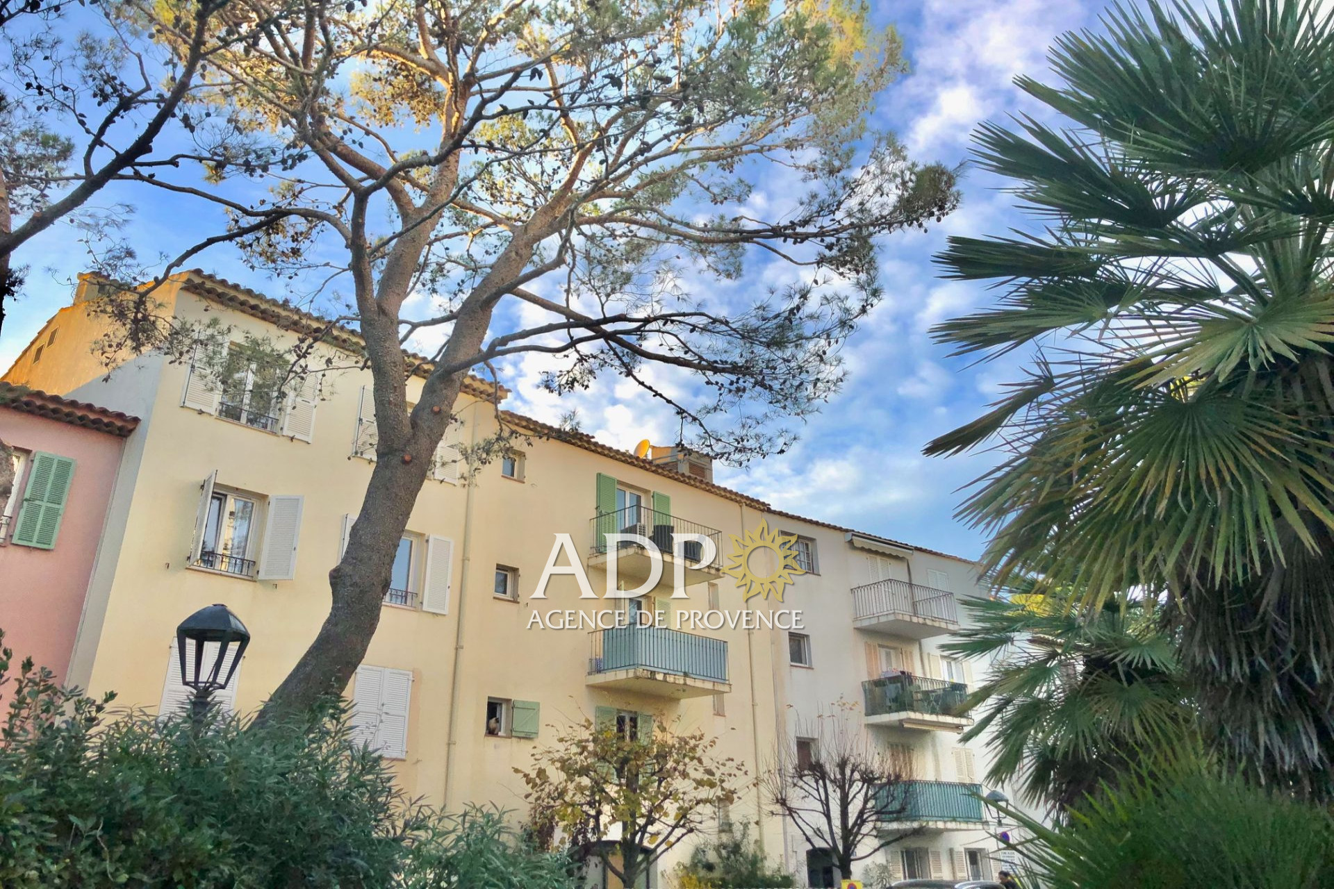 Appartement 1 pièce - 32m² - MOUGINS