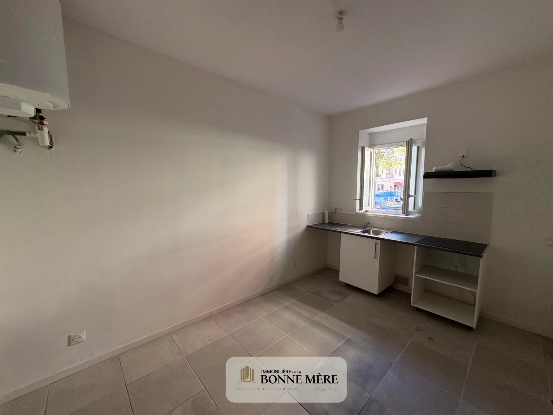 Appartement 2 pièces - 23m² - MARSEILLE  - 14ème