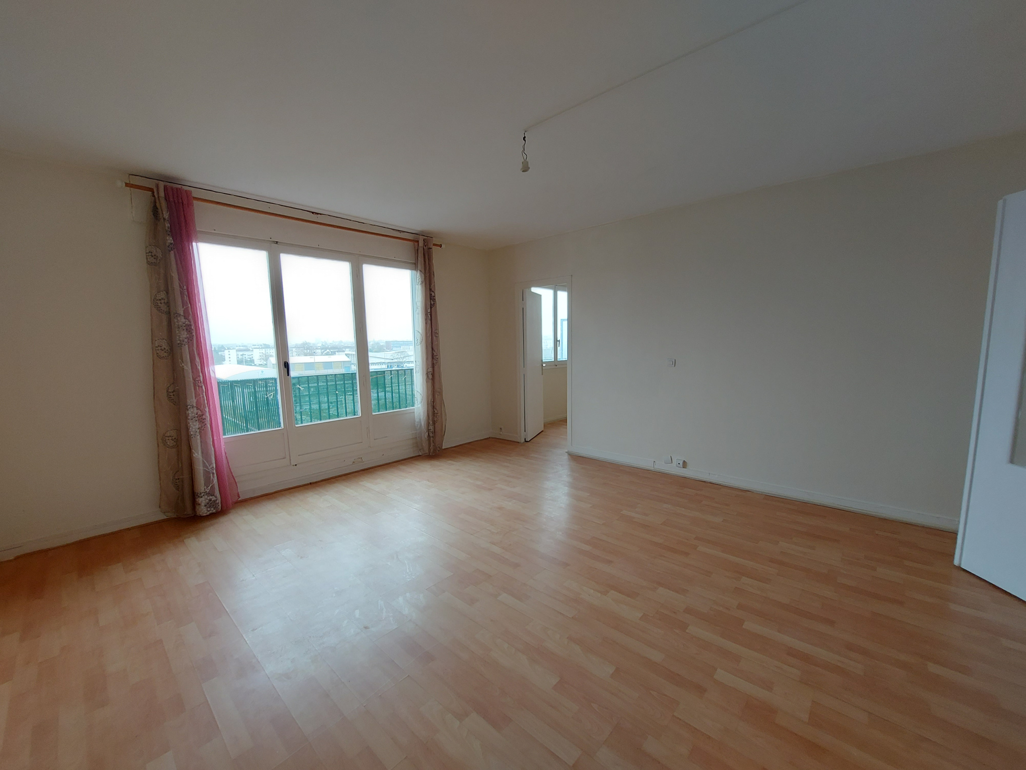 Appartement 4 pièces - 85m² - MANTES LA JOLIE