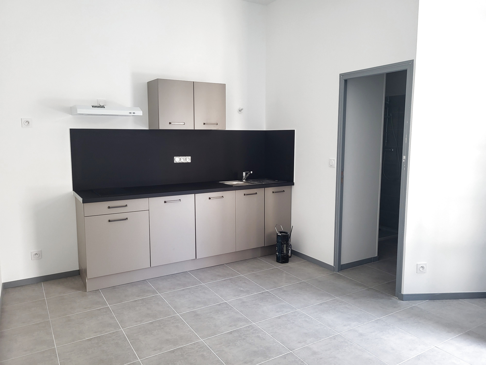 Appartement 1 pièce - 21m² - NIMES