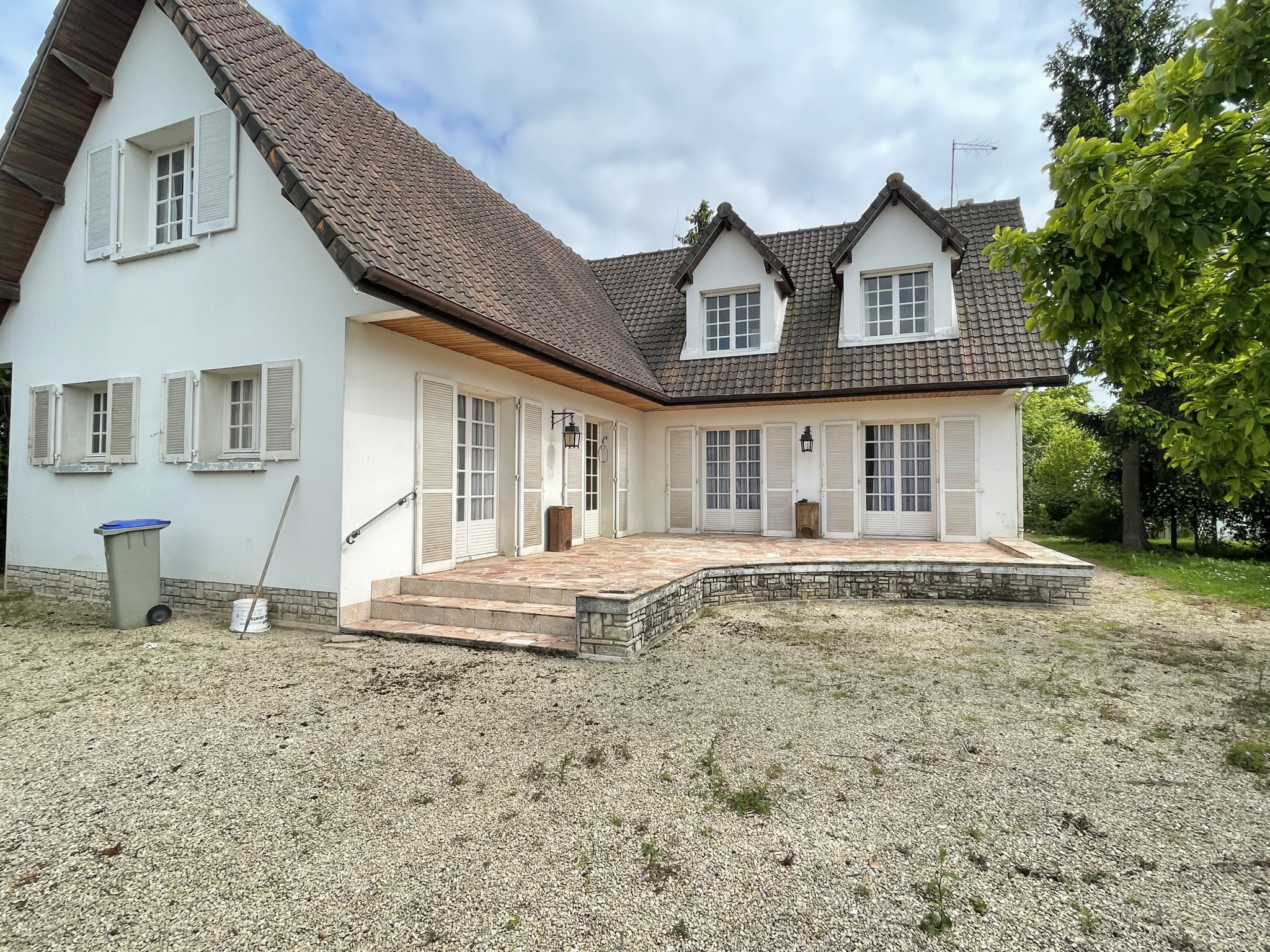 Maison 8 pièces - 181m² - MITRY MORY