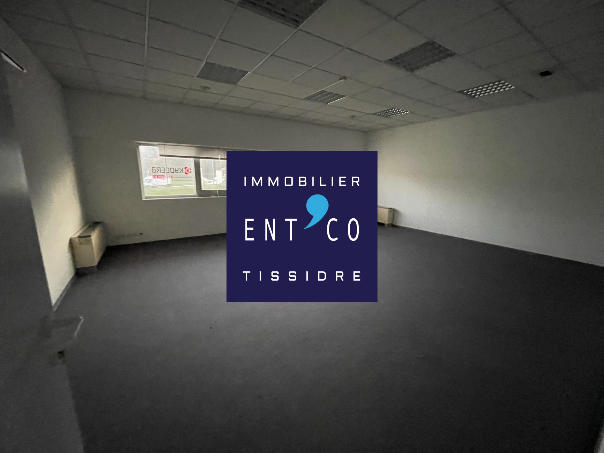 Local Professionnel  - 47m² - ESTILLAC