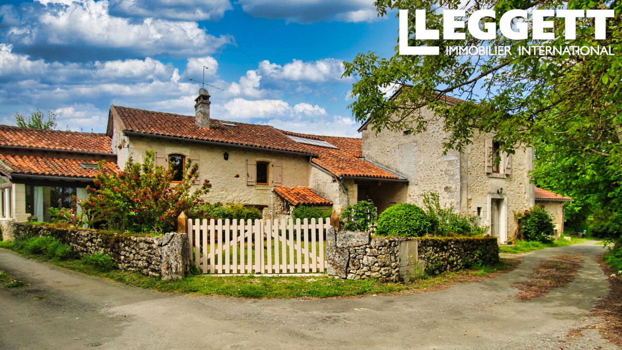 Maison 10 pièces - 245m² - BRANTOME EN PERIGORD