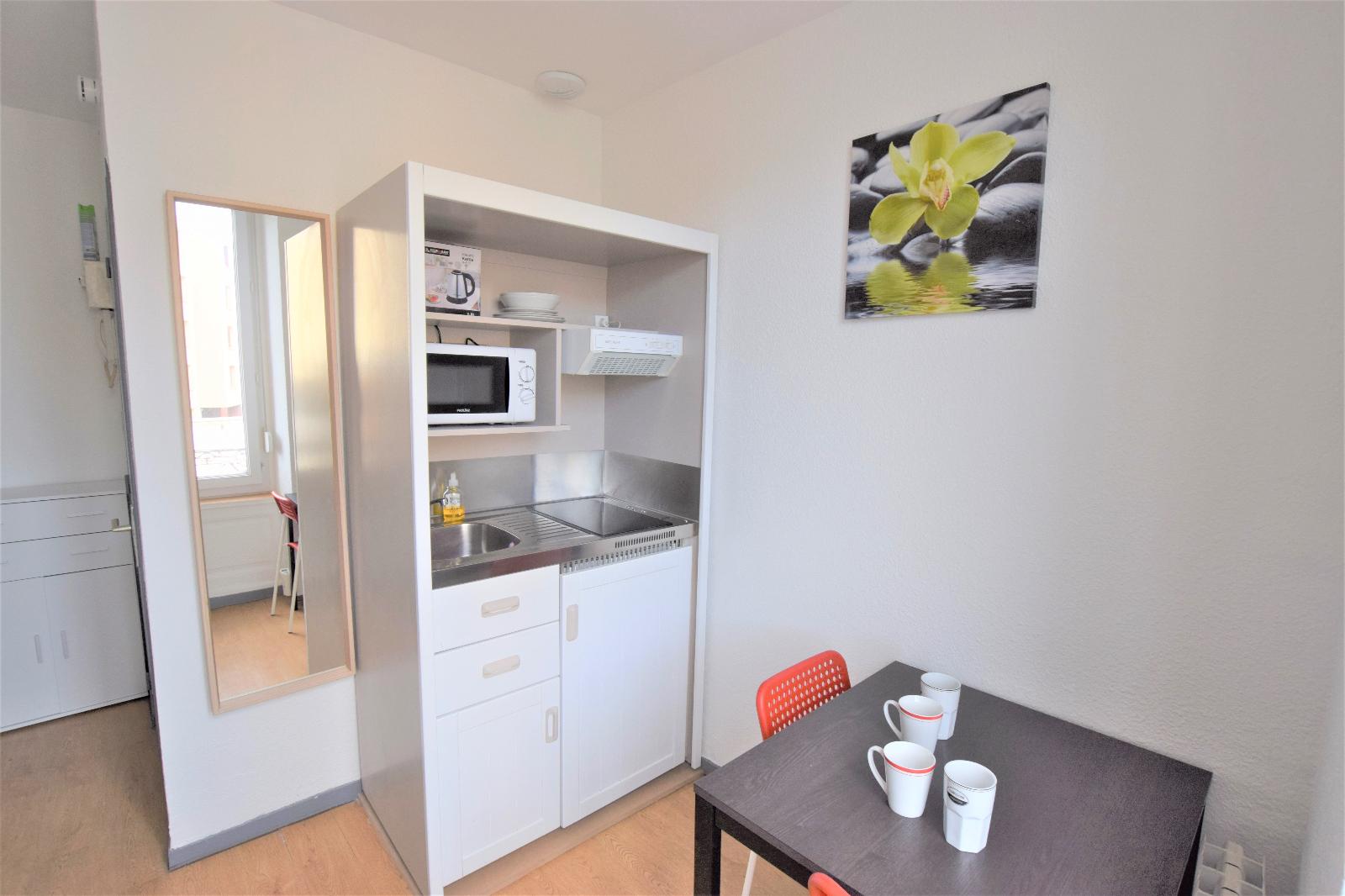 Appartement 1 pièce - 12m² - CLERMONT FERRAND