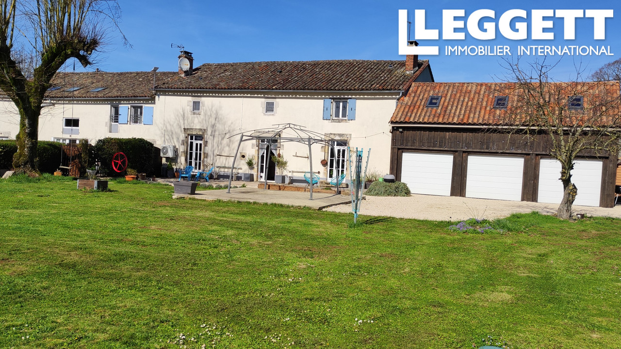 Maison 18 pièces - 404m² - BRUX