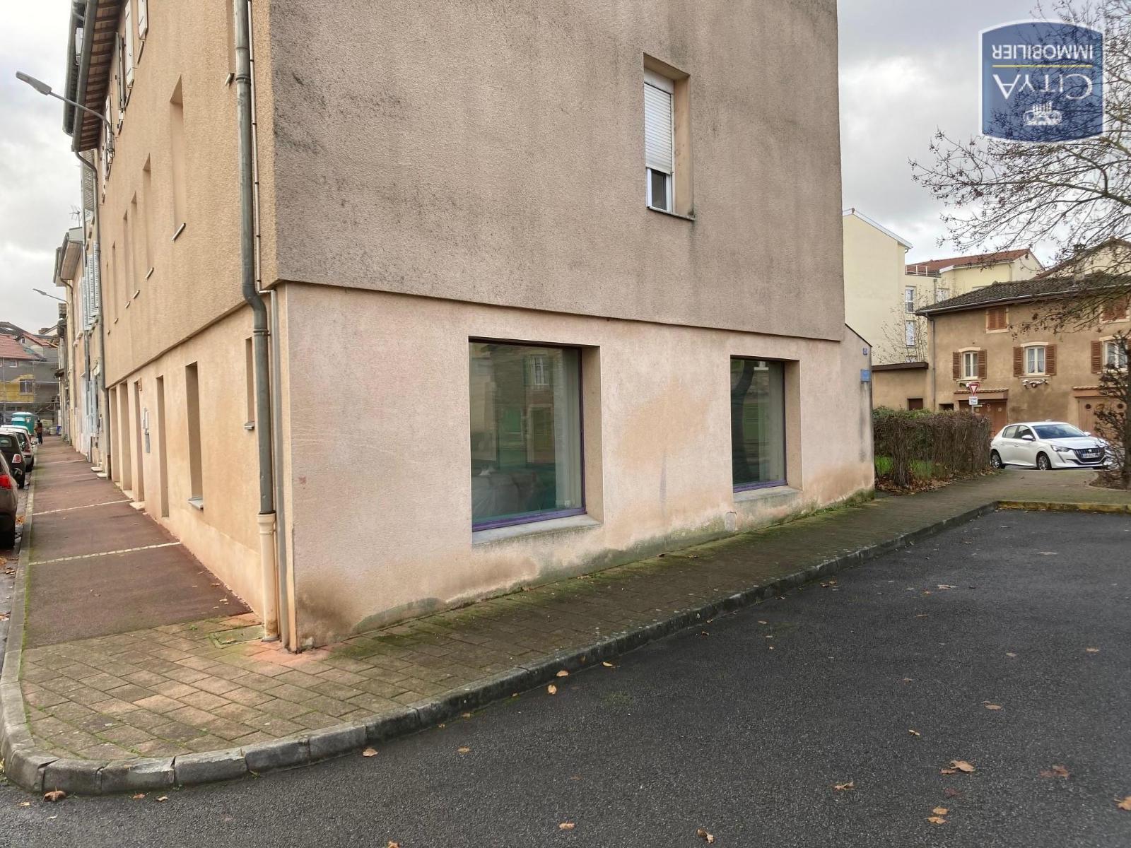 Local Professionnel  - 52m² - ST LAURENT SUR SAONE