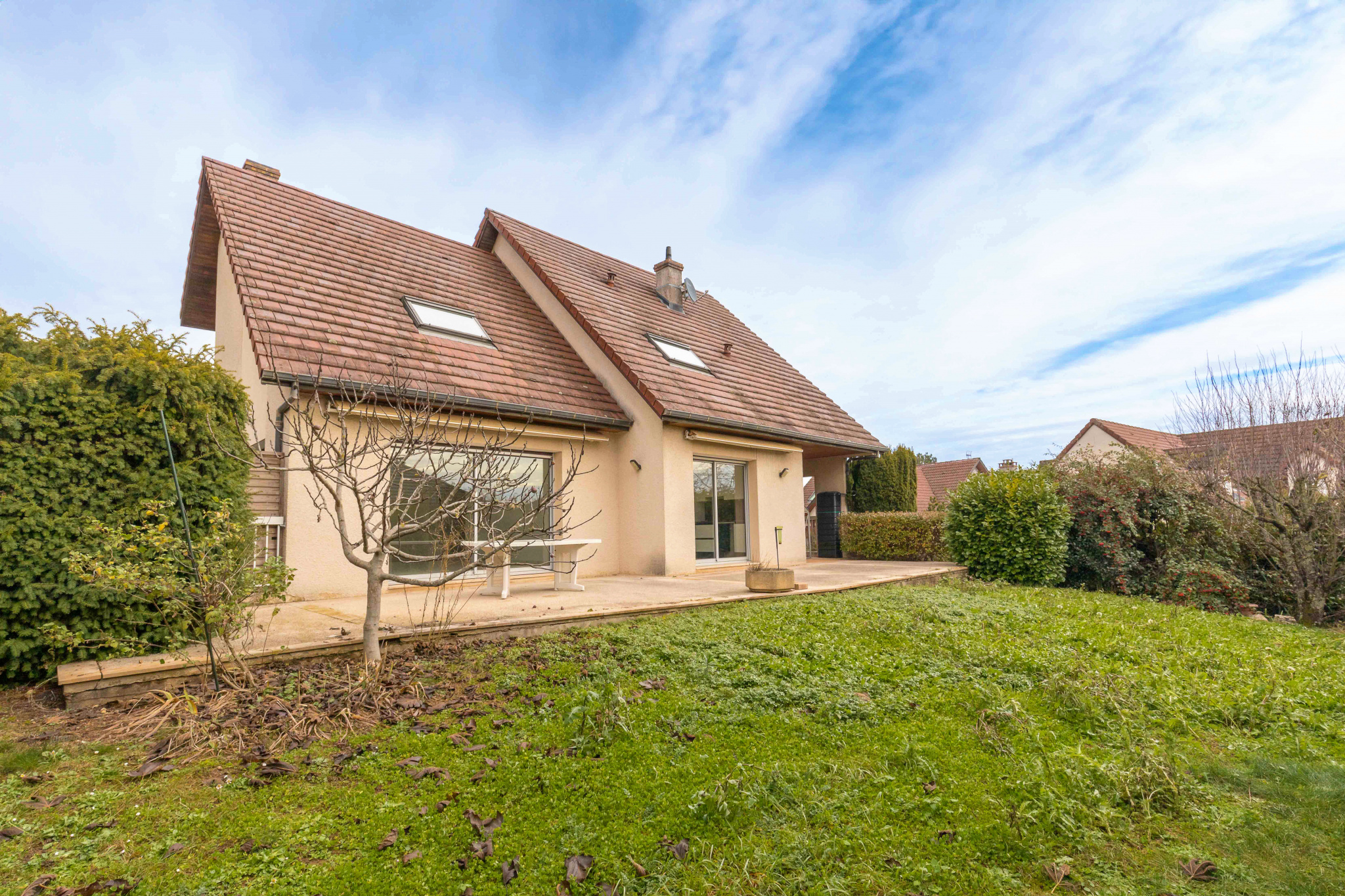 Maison 8 pièces - 175m² - FONTAINE LES DIJON