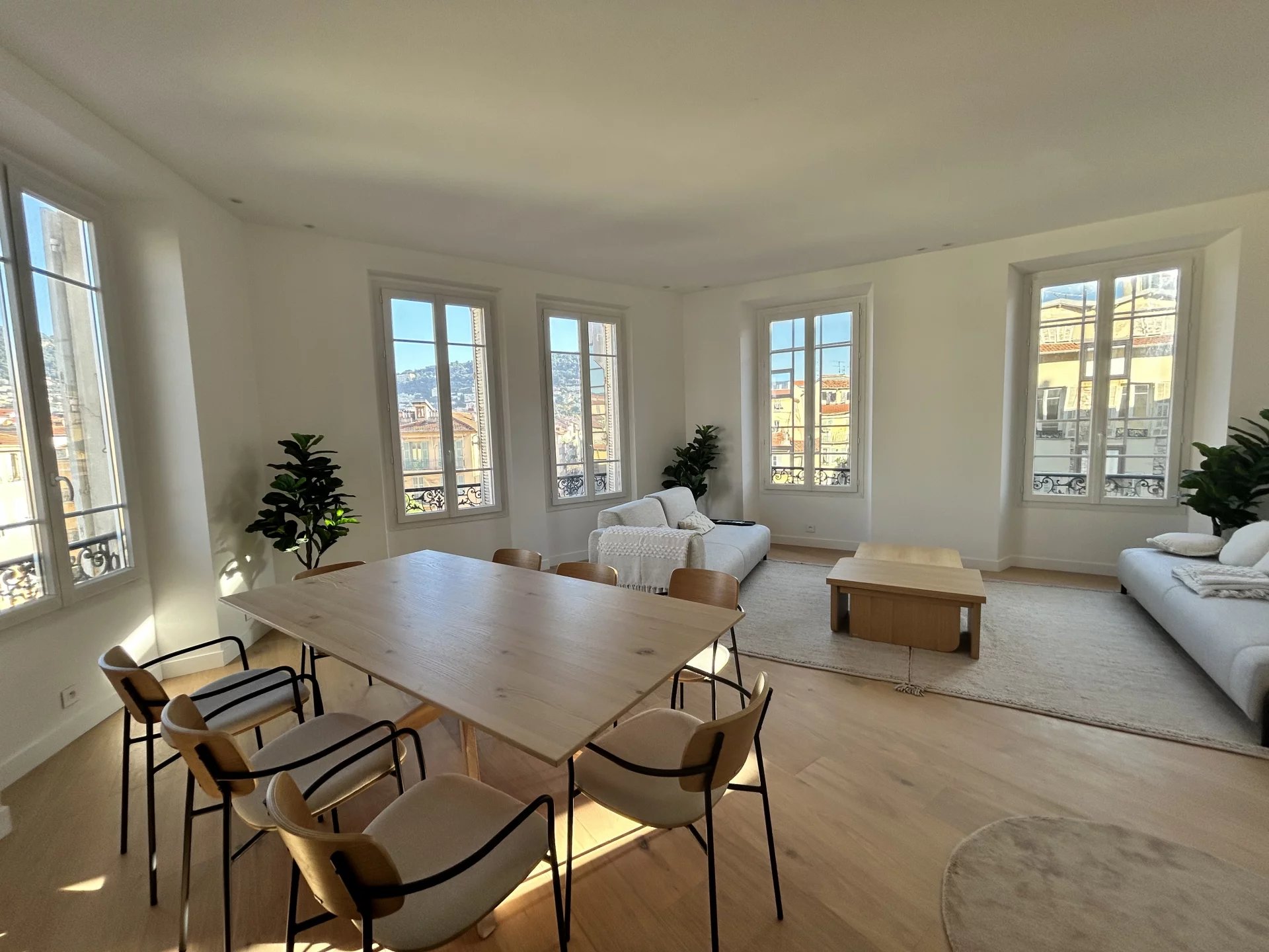 Appartement 5 pièces - 136m² - NICE