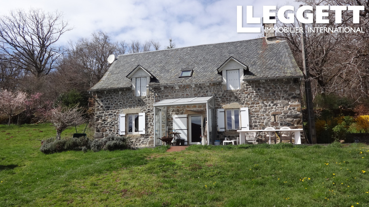 Maison 10 pièces - 154m² - BORT LES ORGUES