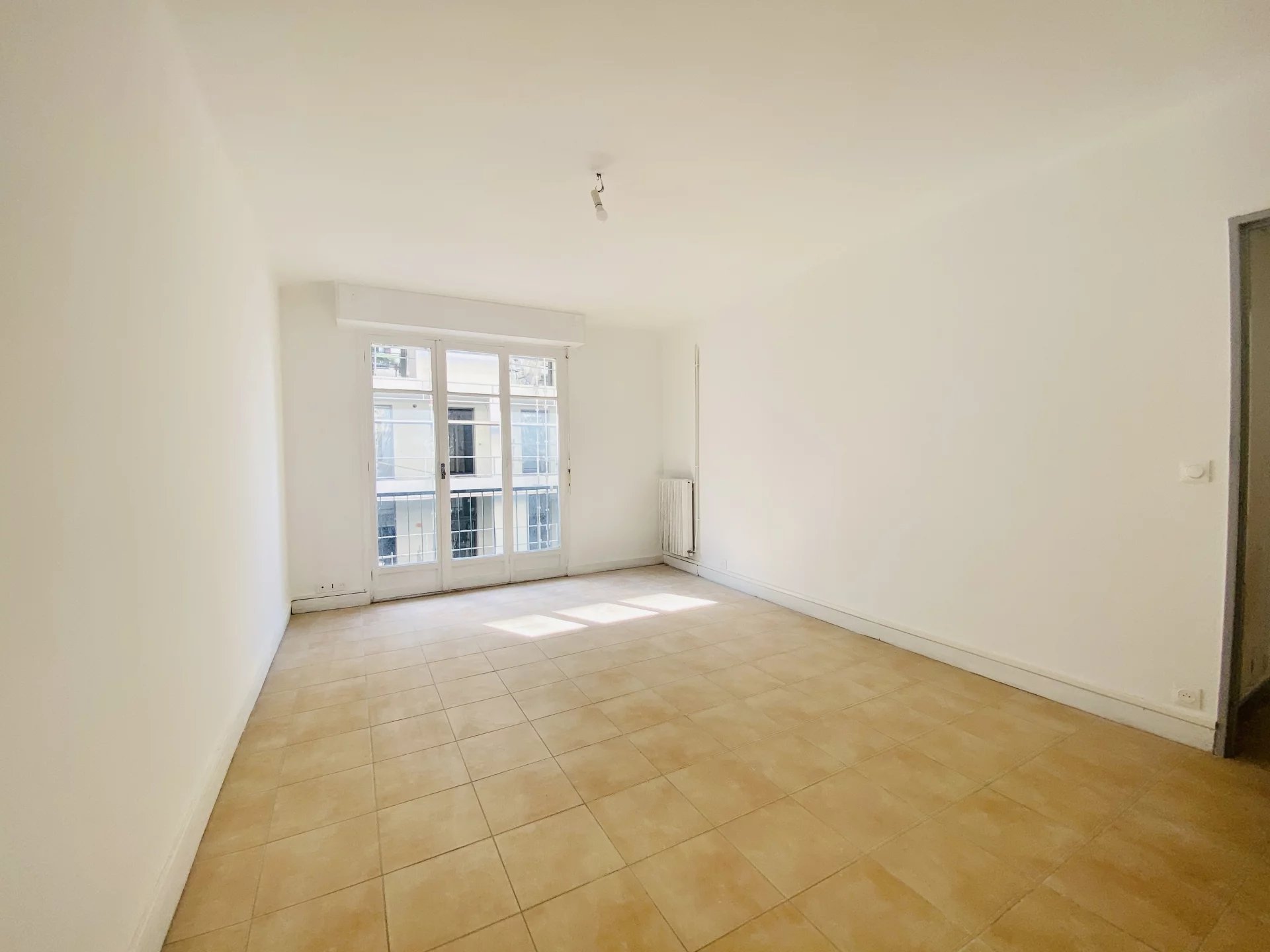 Appartement 2 pièces - 51m² - ANTIBES